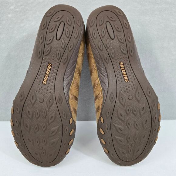 Skechers Breathe-Easy Remember Me Slip-On Taupe Memory Foam Shoes Womens 7 - NEW - Picture 9 of 10